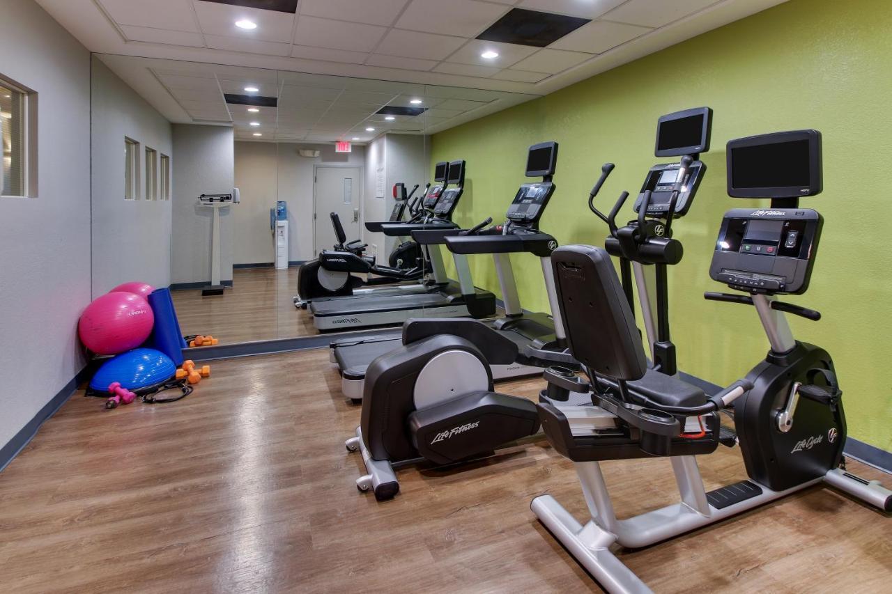 Holiday Inn Express West Palm Beach Metrocentre By Ihg Exterior foto