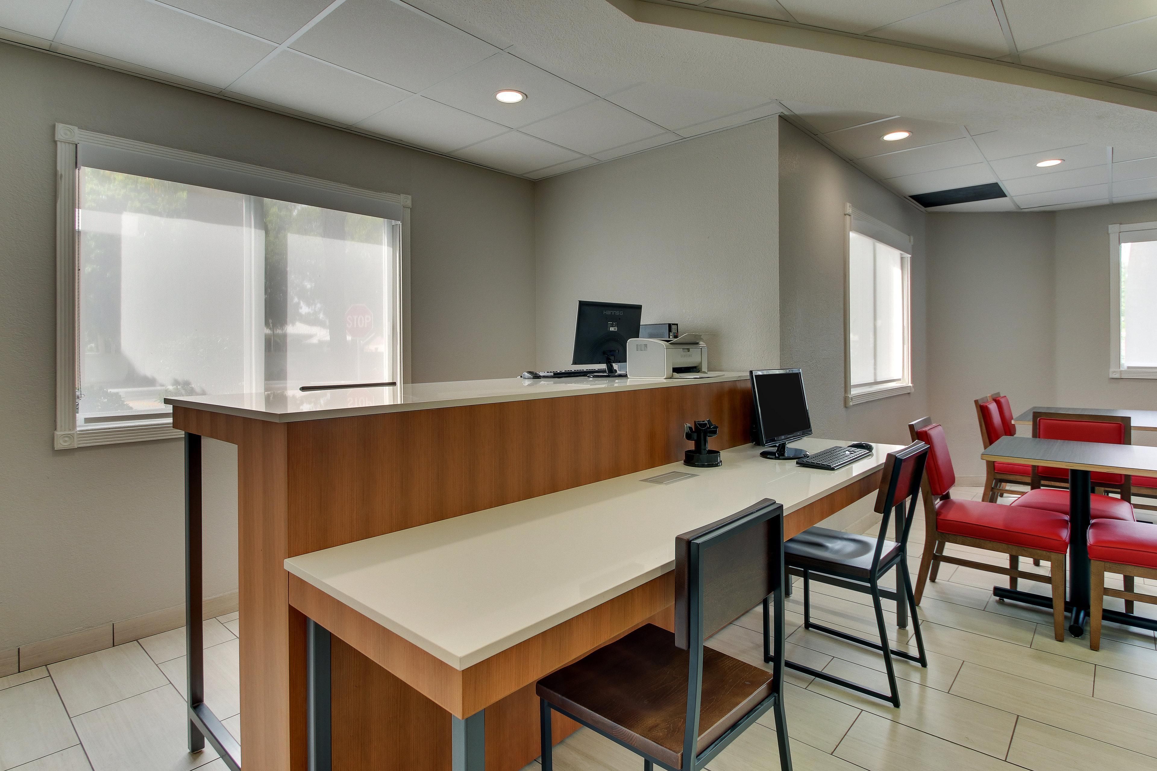 Holiday Inn Express West Palm Beach Metrocentre By Ihg Exterior foto