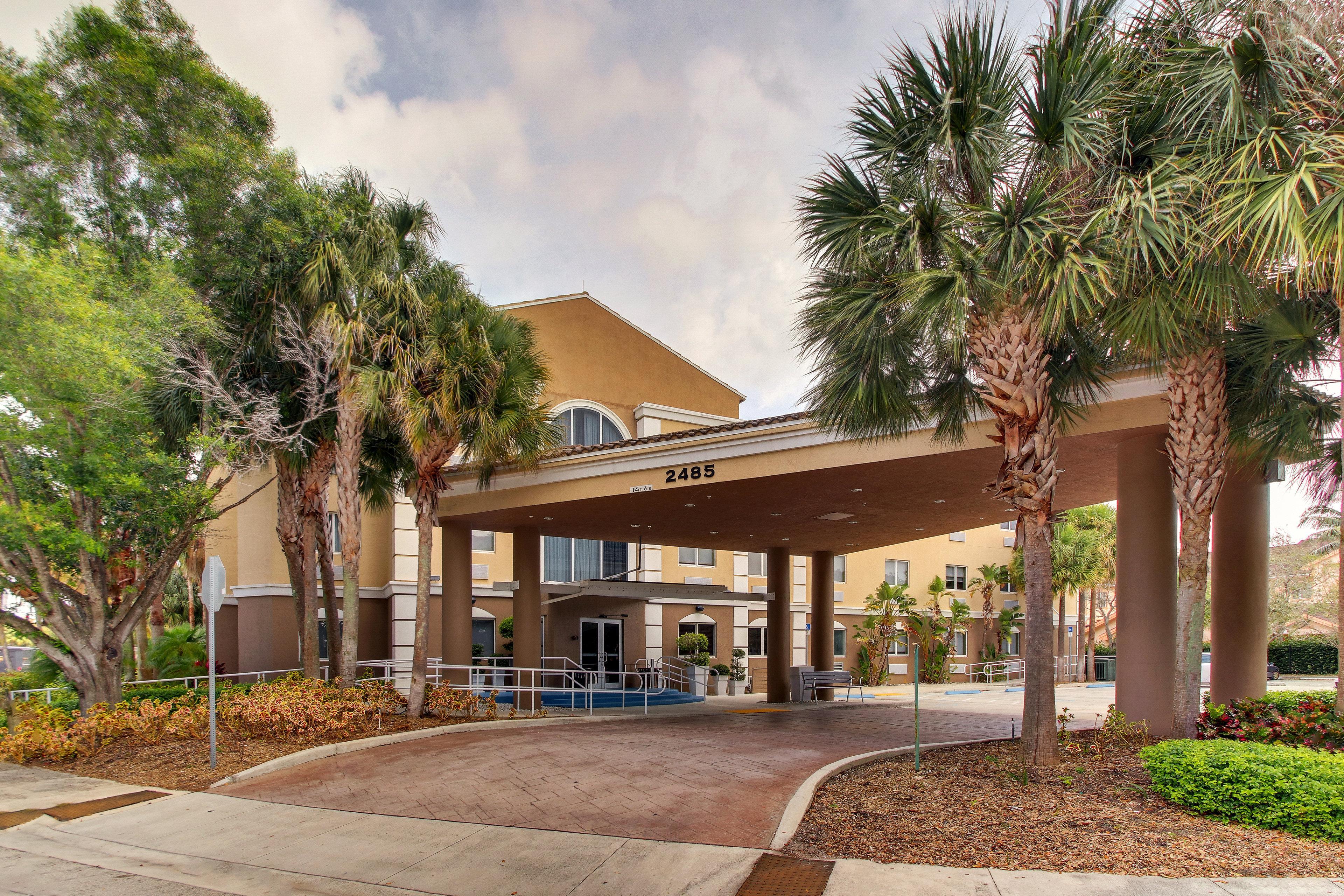 Holiday Inn Express West Palm Beach Metrocentre By Ihg Exterior foto