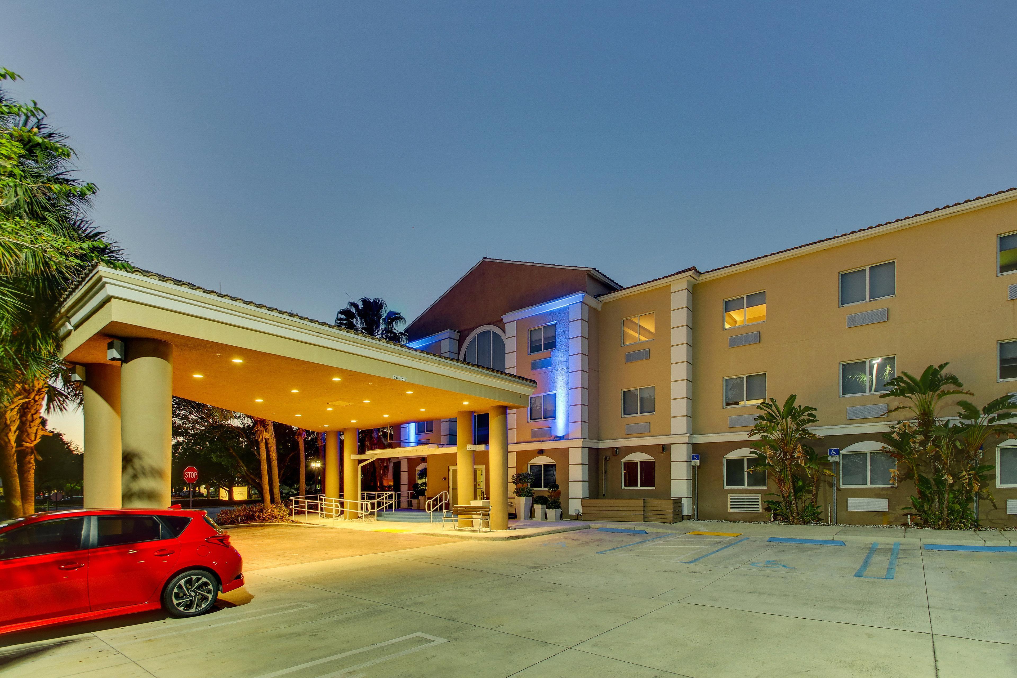 Holiday Inn Express West Palm Beach Metrocentre By Ihg Exterior foto